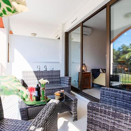 L'Ange Gardien Ap4269 By Riviera Holiday Homes Villefranche-sur-Mer Exterior foto